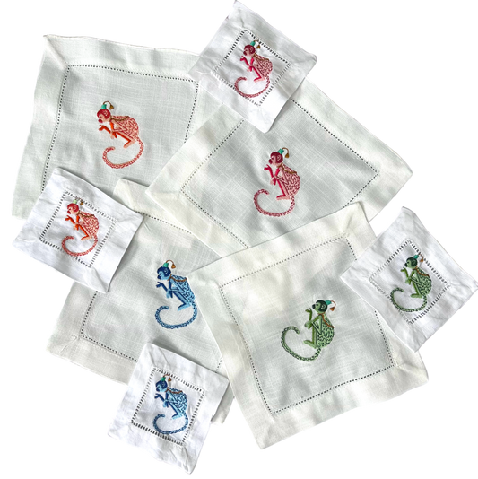 Set coaster and napkins embroidered monkey